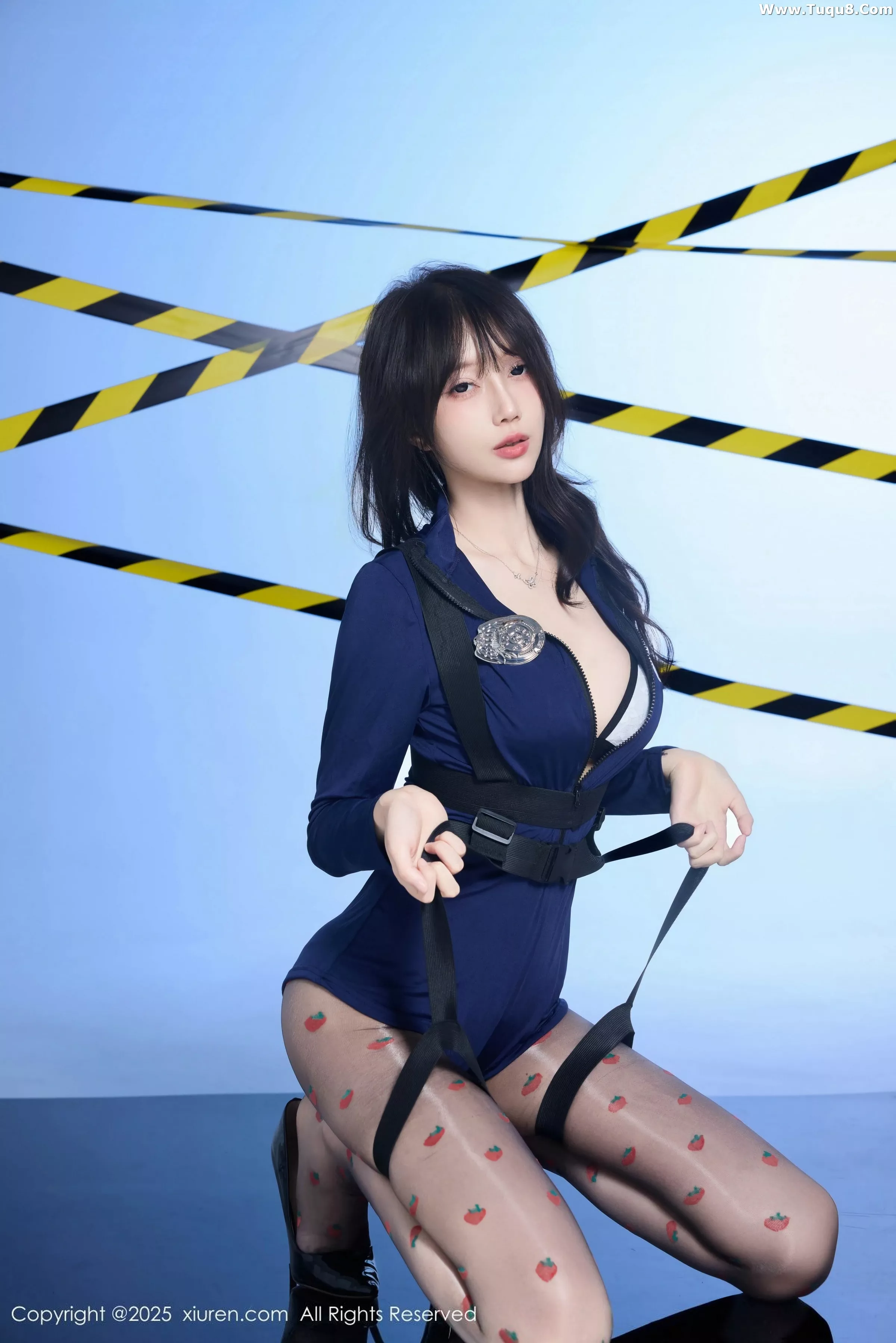 玥儿玥er性感制服配草莓黑丝+胶带裹身秀曼妙身姿绝美写真68P 3