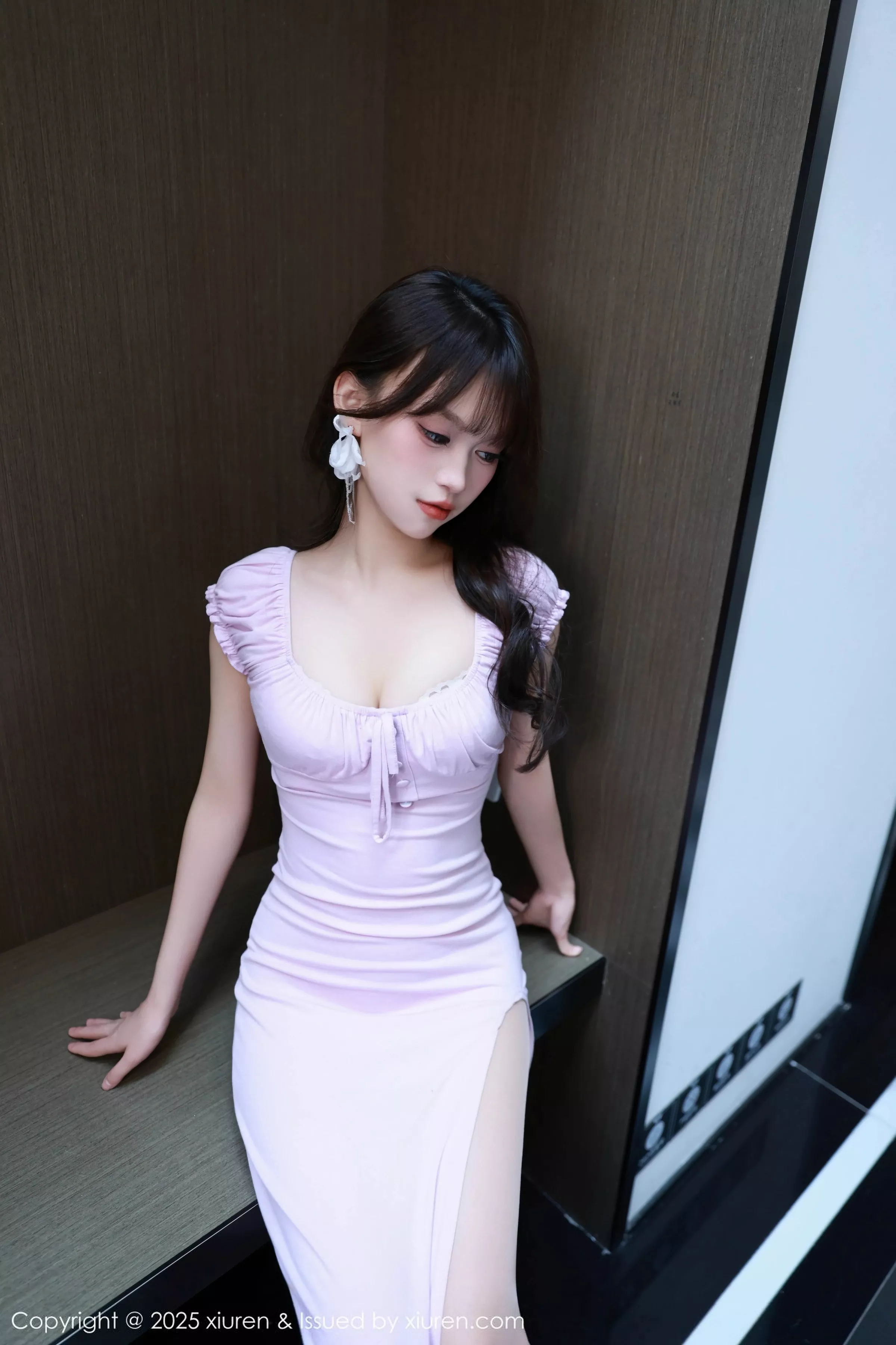 糯咪性感紫色连衣长裙配超薄无内肉丝秀曼妙身材绝美写真79P