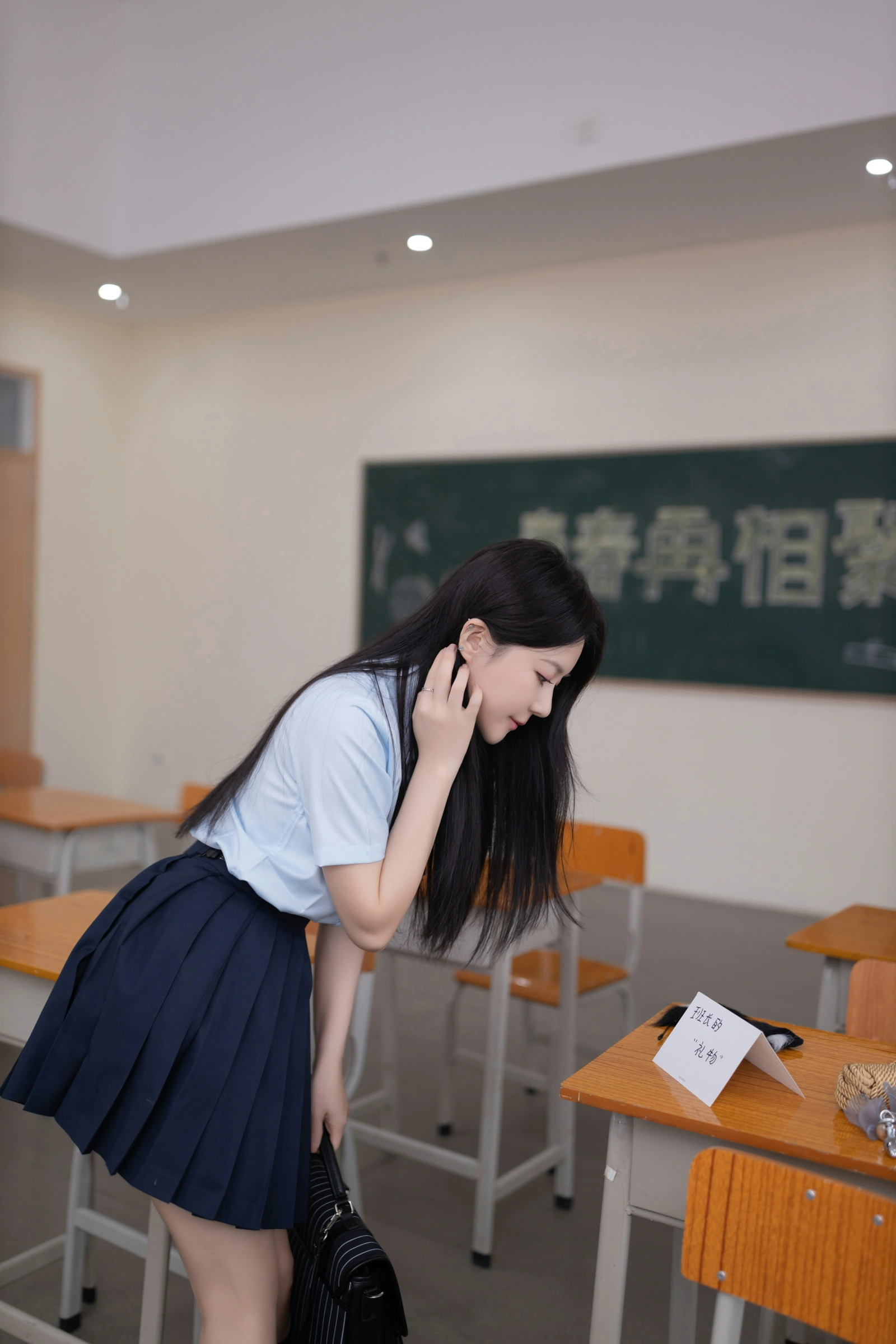 秀人付费 鱼子酱Fish 诱人私拍福利 班长的礼物127P 5