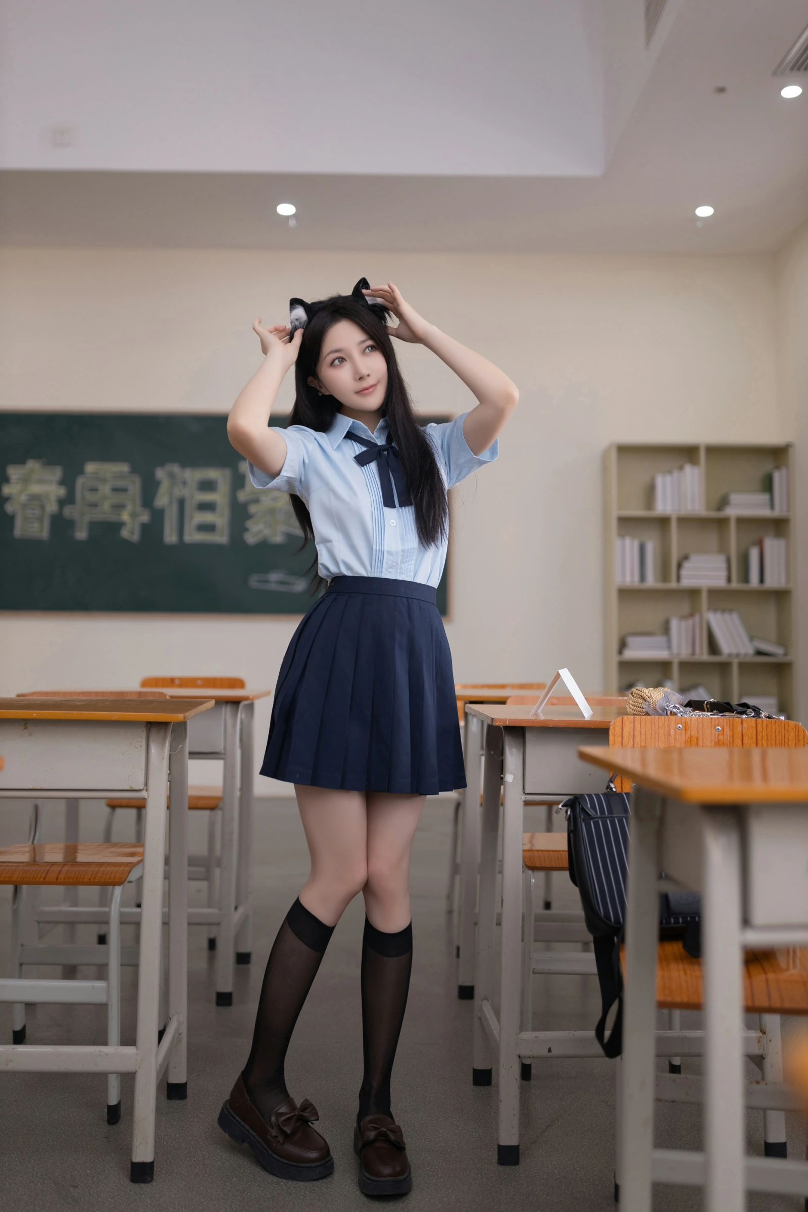 秀人付费 鱼子酱Fish 诱人私拍福利 班长的礼物127P 7