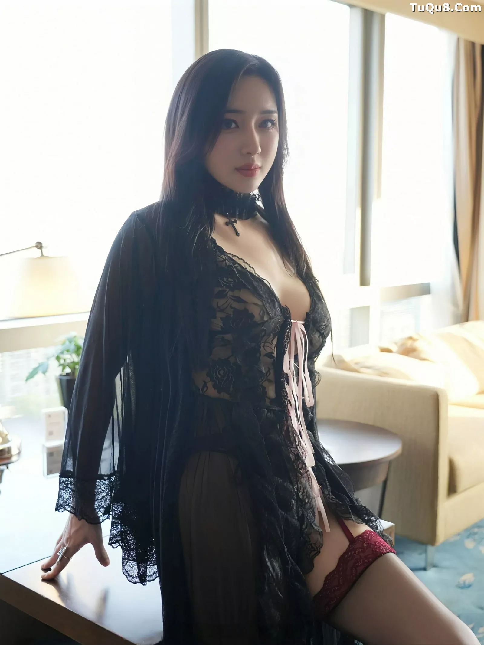 Su Yinuo sexy black bathrobe revealing lace lingerie paired with black stockings showing off full figure exquisite photoshoot 80P