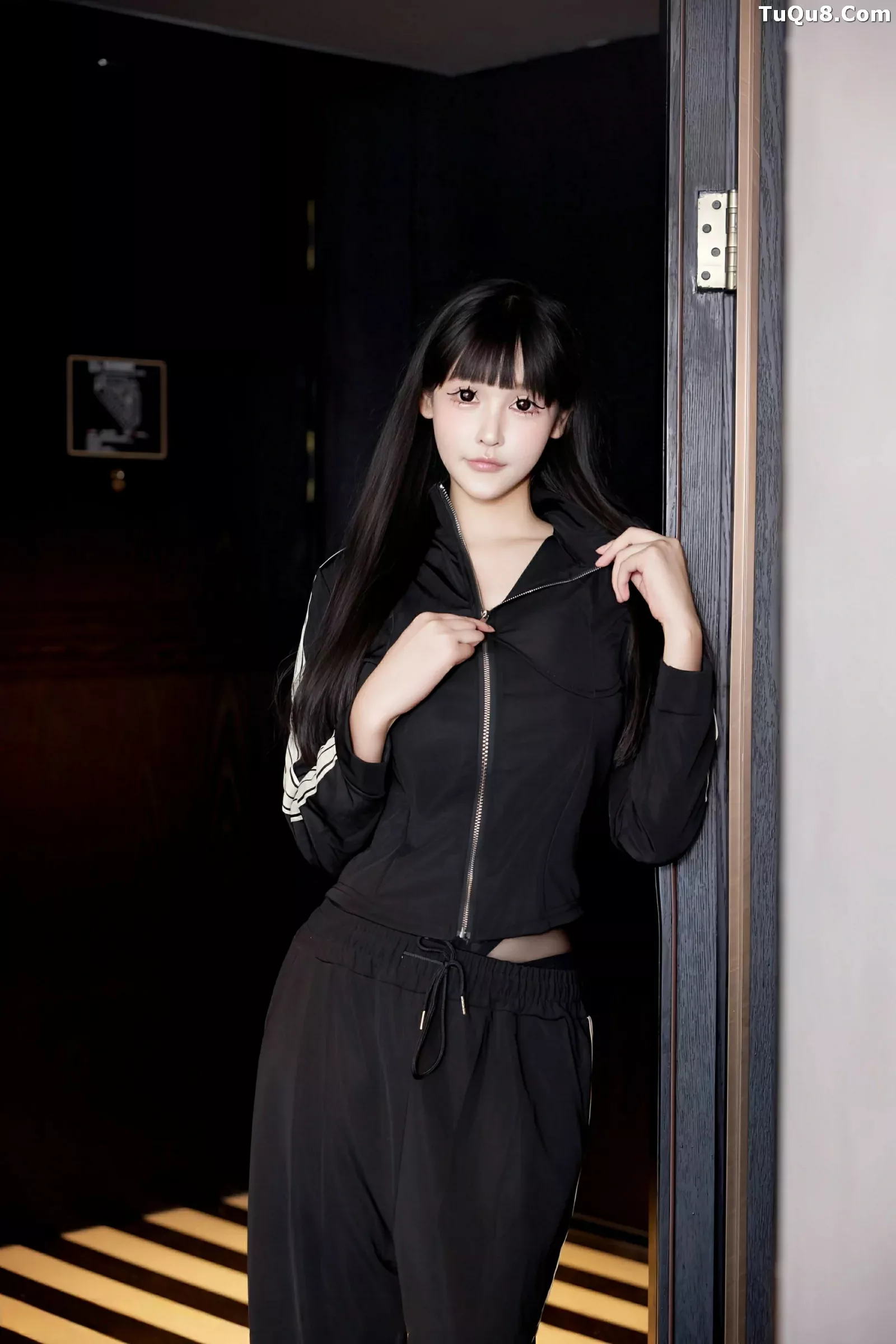 Zhien baby sexy black lingerie paired with ultra-thin black stockings showcasing voluptuous figure stunning photoshoot 75P