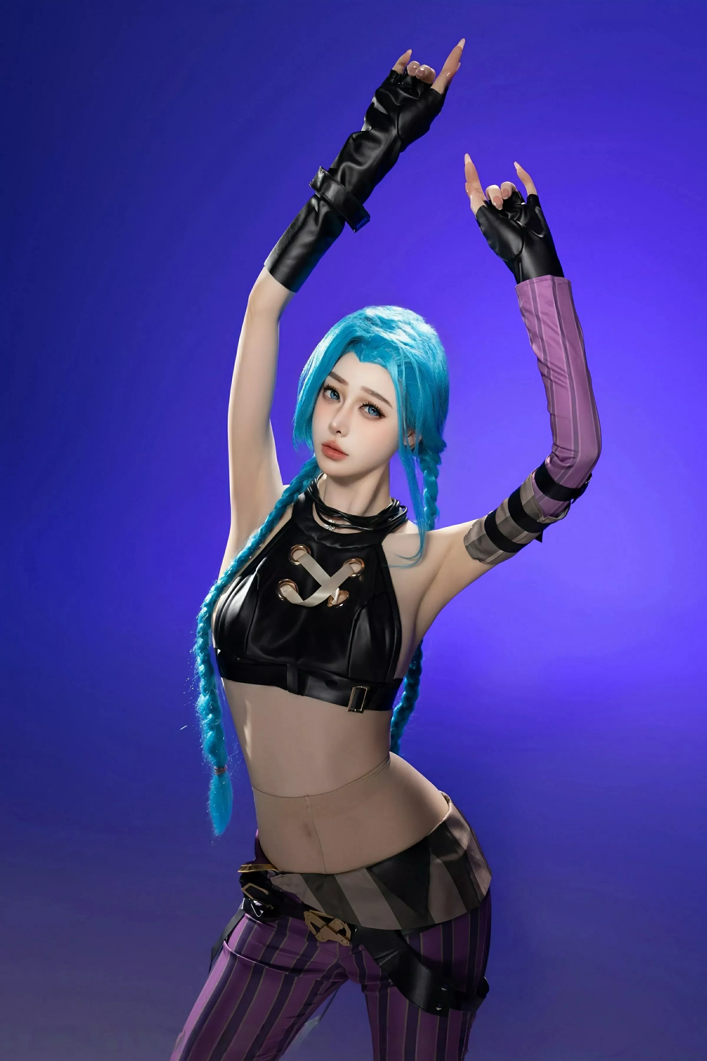 小逗逗性感Cosplay装扮配肉色丝袜秀曼妙身姿迷人绝美写真79P 8