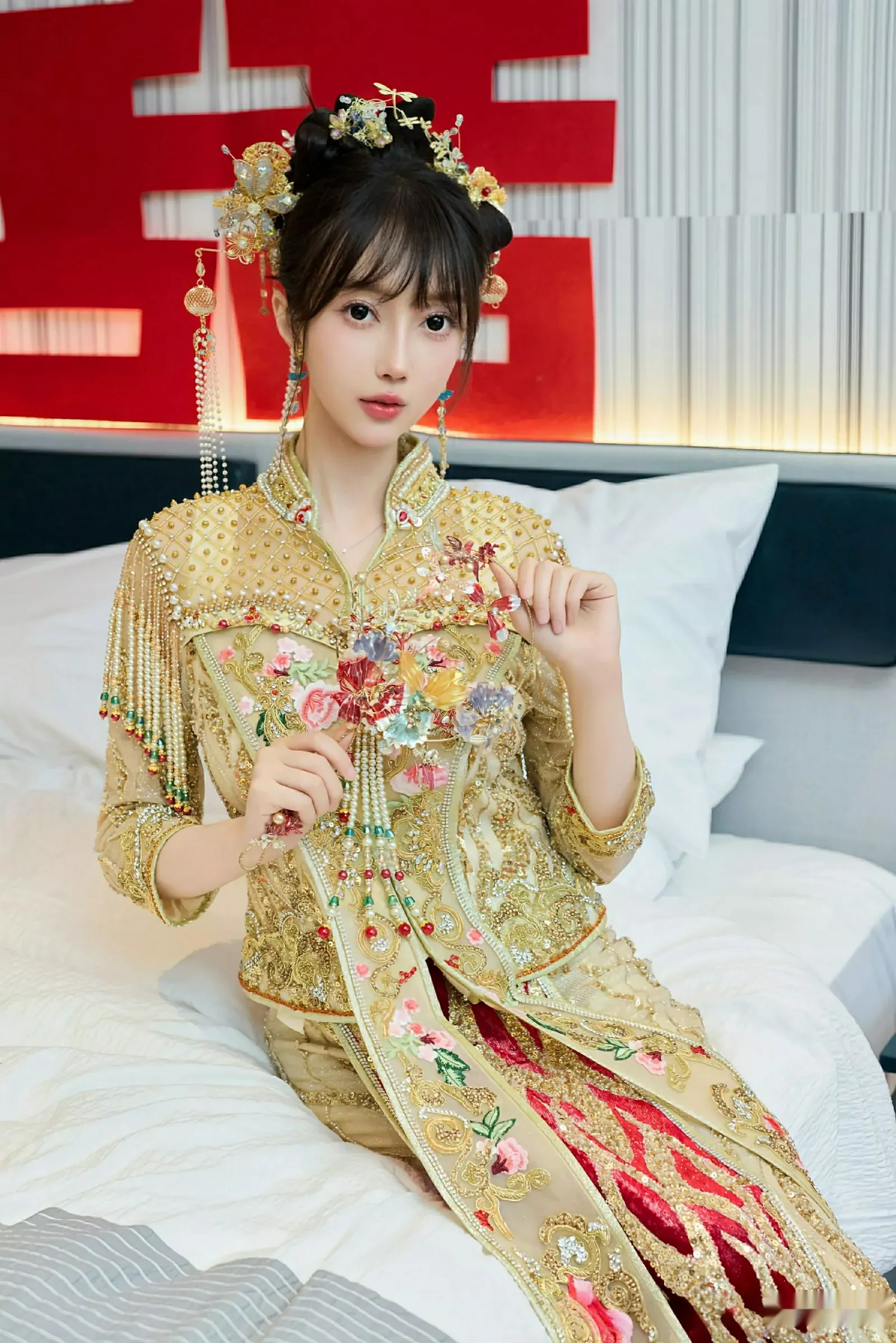 玥儿玥er性感红色蕾丝内衣配超薄肉丝秀完美身材绝美写真68P 8
