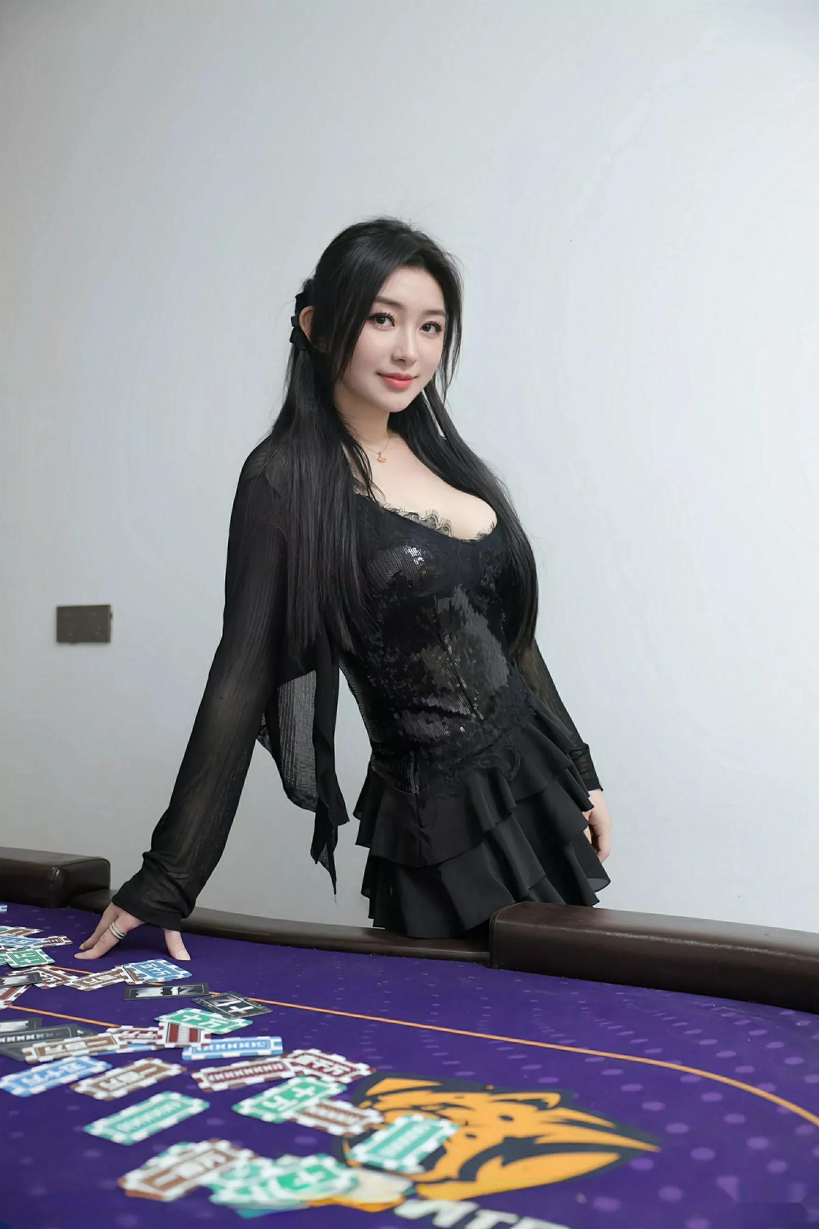 苏一诺性感黑色情趣内衣配黑丝吊袜秀曼妙身姿惹火绝美写真80P 2