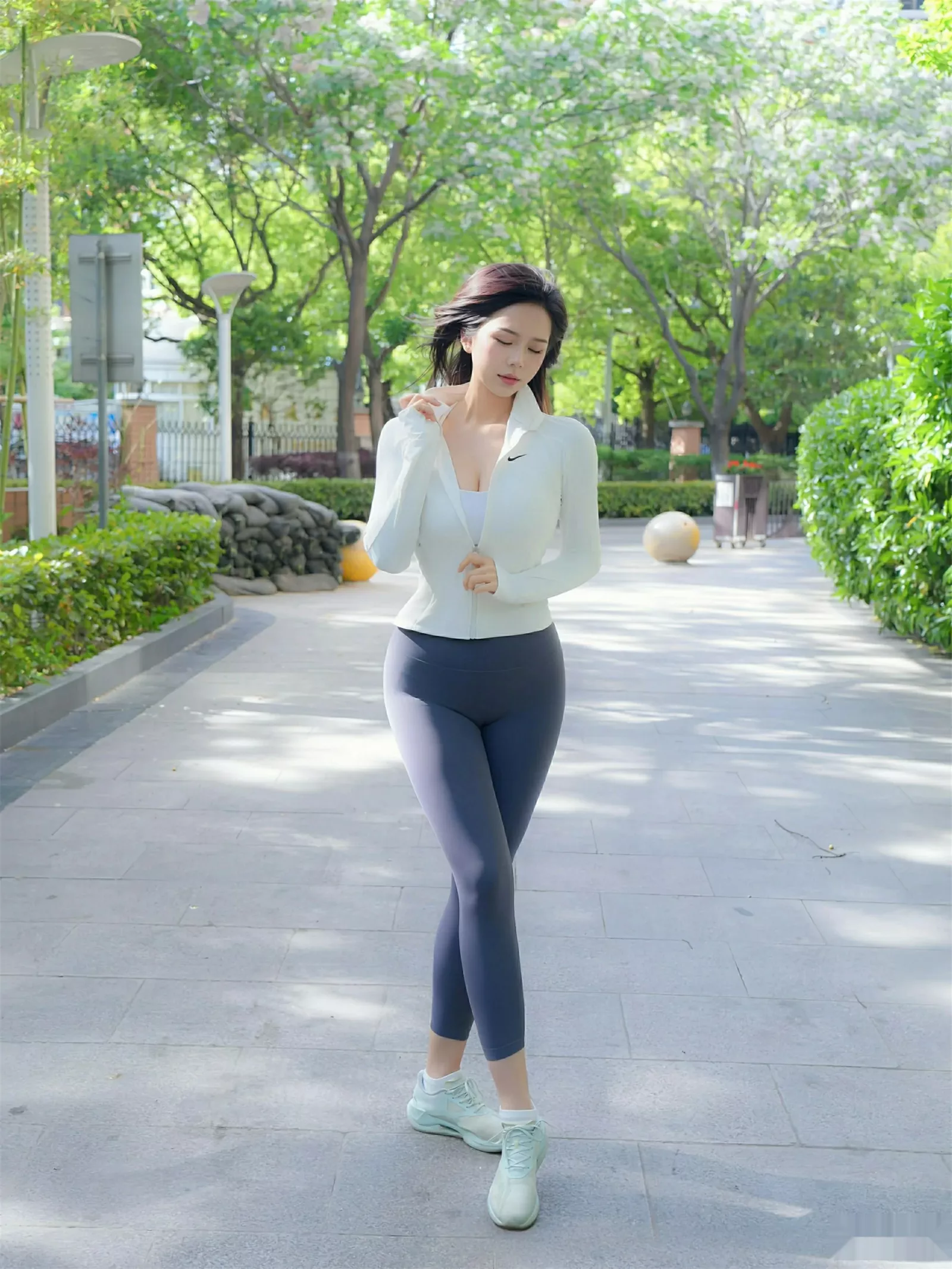 玫瑰我爱你性感白蓝瑜伽运动服紧身秀凹凸身材惹火绝美写真81P 7