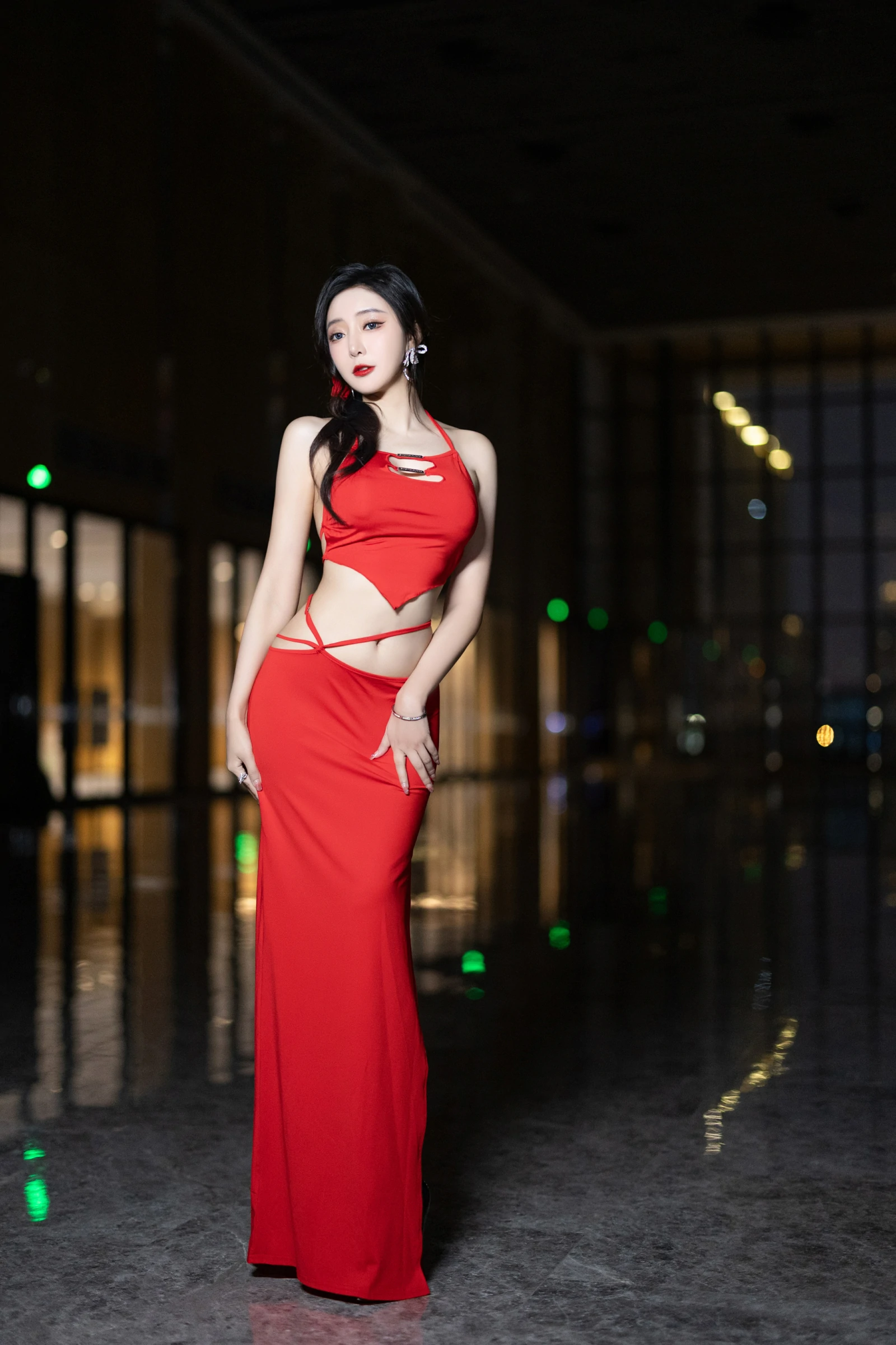 秀人付费 王馨瑶Yanni 诱人私拍福利 红色裙子 毛毛情趣97P 3