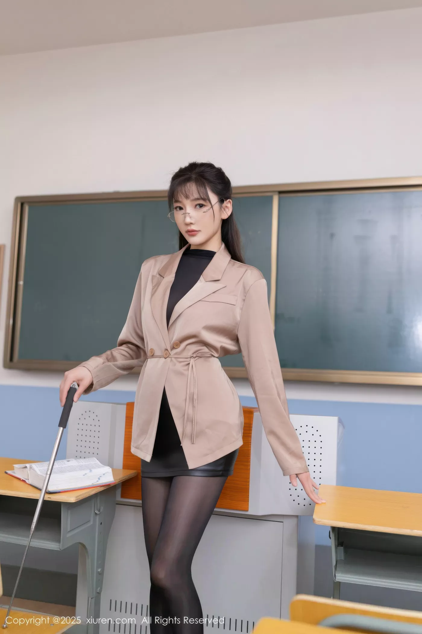 陆萱萱场景拍摄性感黑色连体丝袜秀翘臀美腿撩人绝美写真76P 2